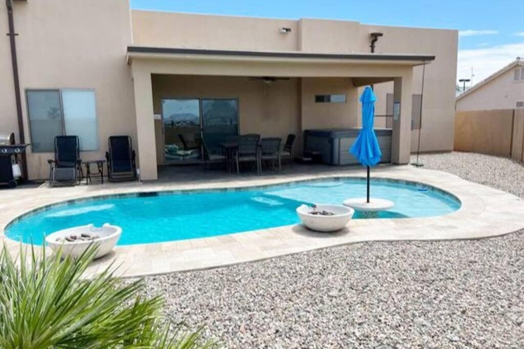 Havasu Retreat! Pool, Spa, Gym & View Lake Havasu City Zewnętrze zdjęcie