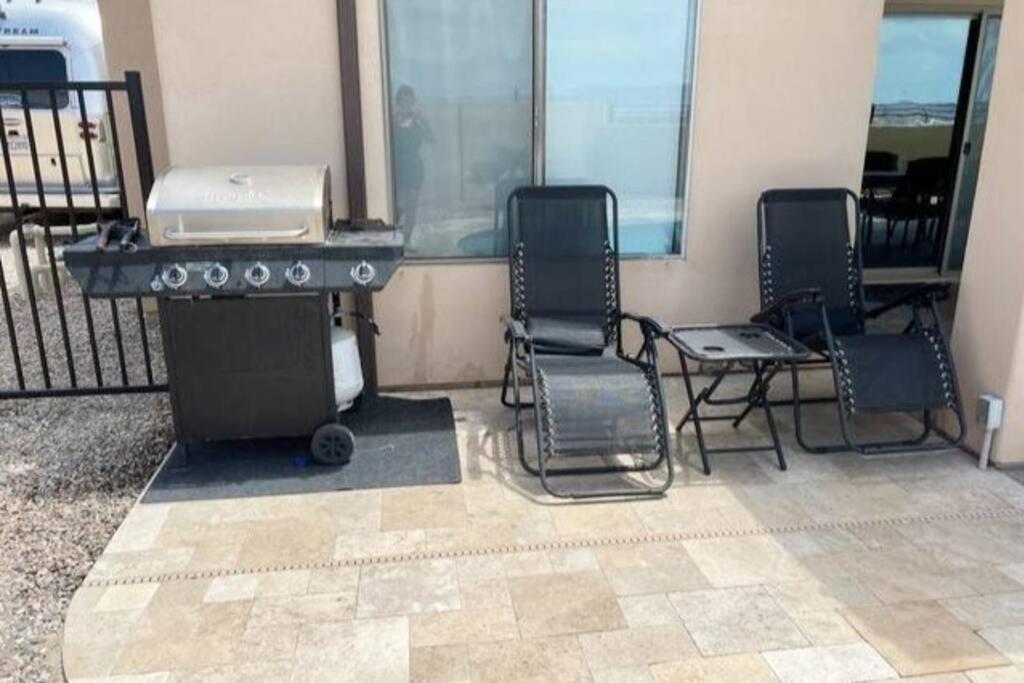 Havasu Retreat! Pool, Spa, Gym & View Lake Havasu City Zewnętrze zdjęcie