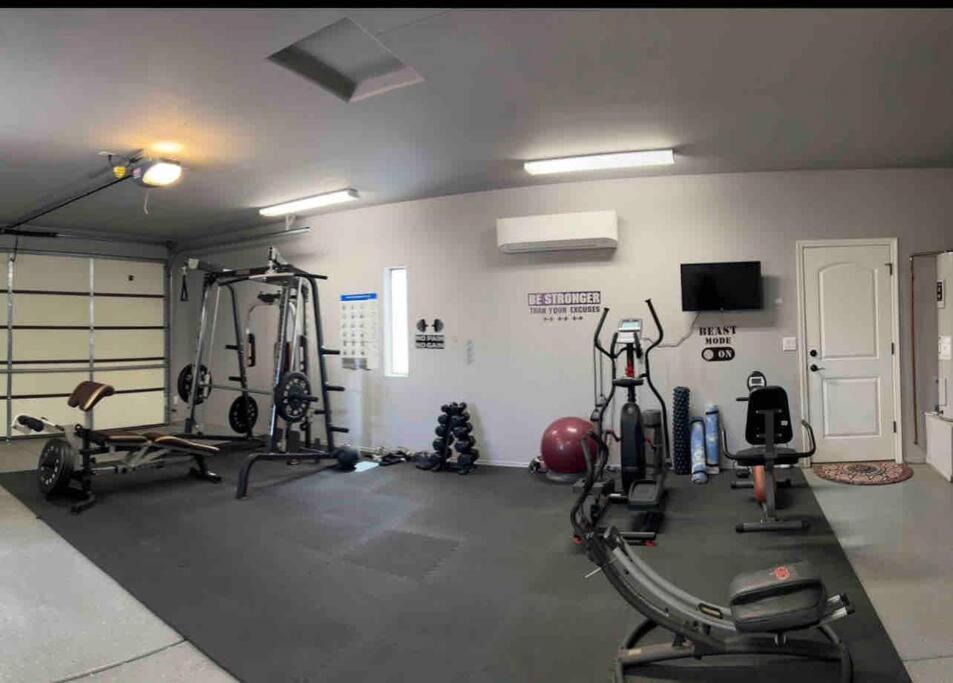 Havasu Retreat! Pool, Spa, Gym & View Lake Havasu City Zewnętrze zdjęcie